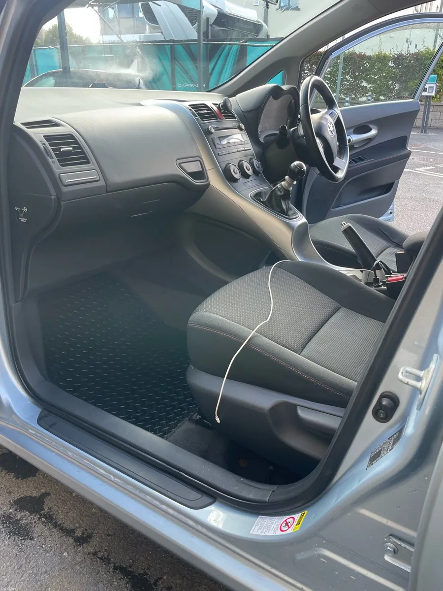 Toyota Auris - Image 4