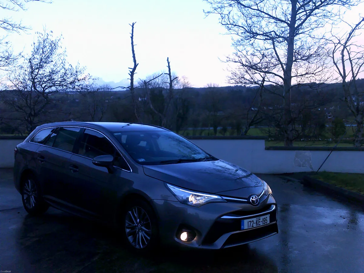 Toyota Avensis 2017 - Image 1