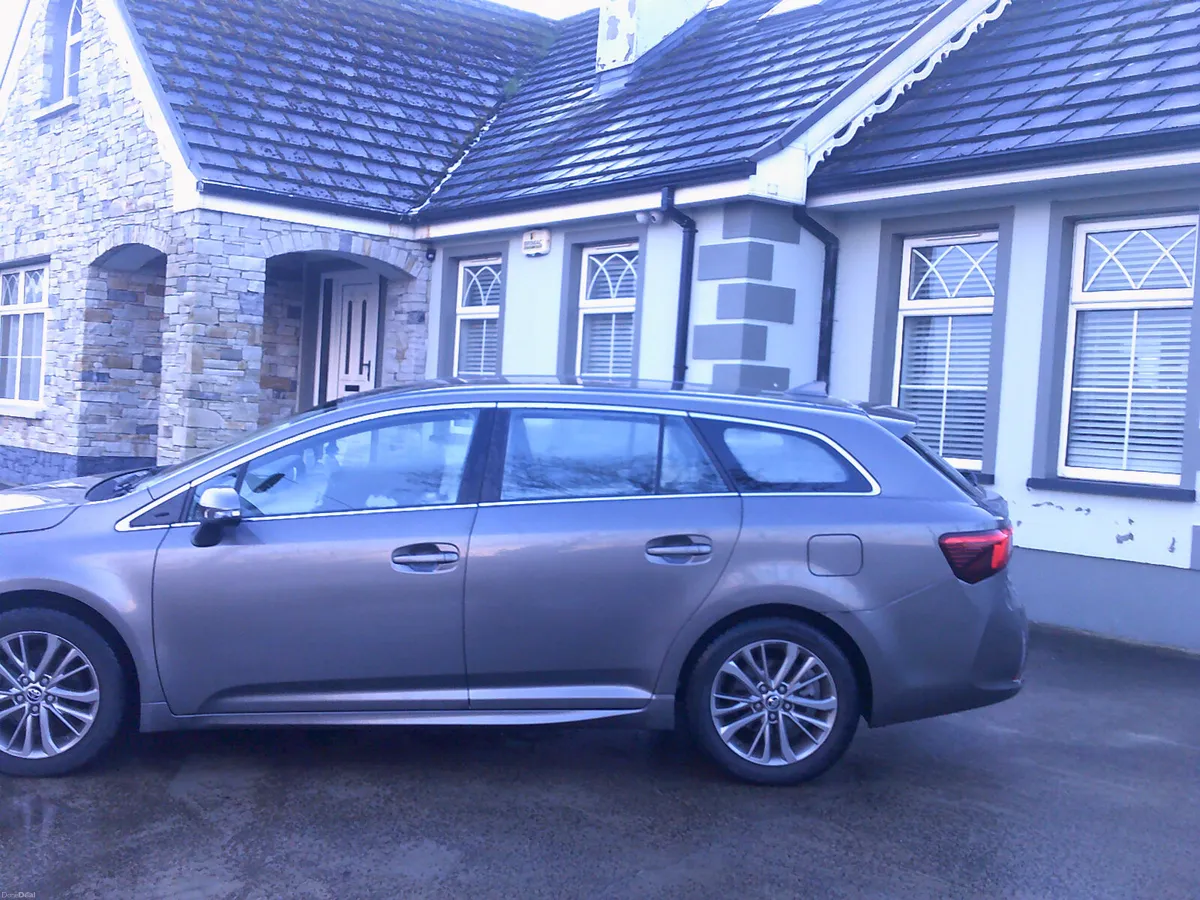 Toyota Avensis 2017 - Image 4