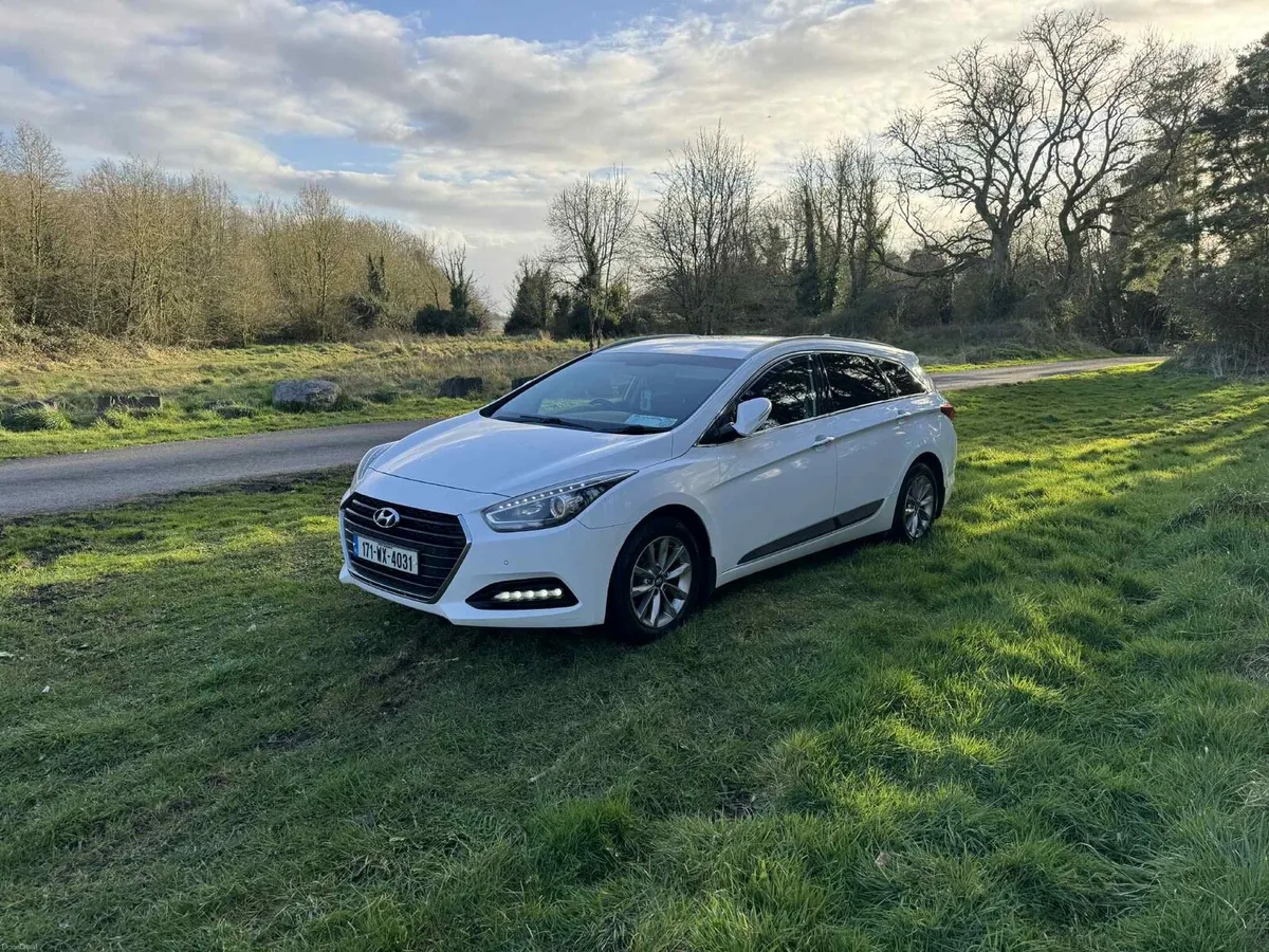 2017 Hyundai i40 1.7d Premium - Image 1