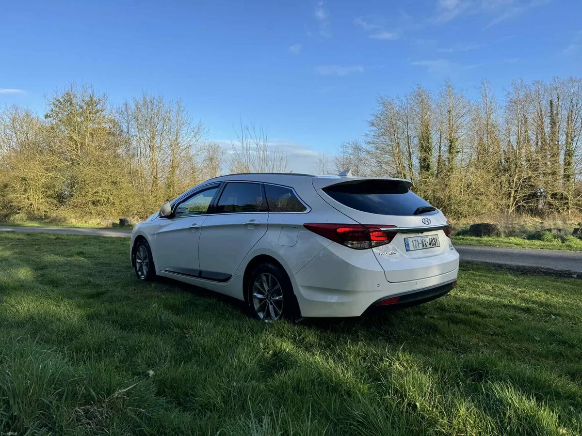 2017 Hyundai i40 1.7d Premium - Image 3