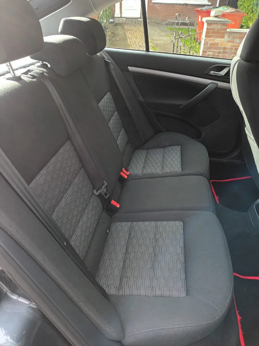 Skoda Octavia 2012 - Image 2