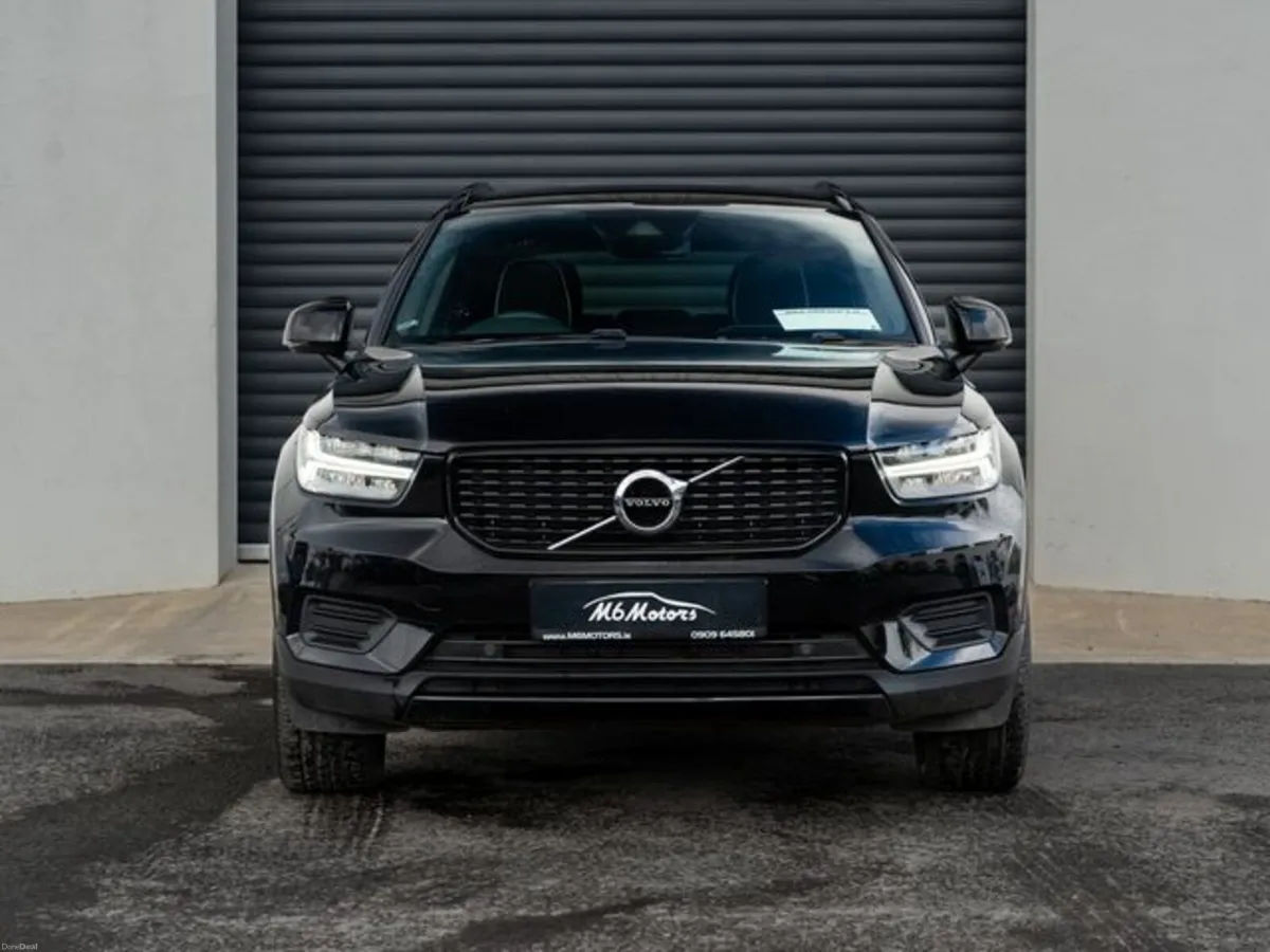 Volvo XC40 RECHARGE T4 R-DESIGN - Image 2