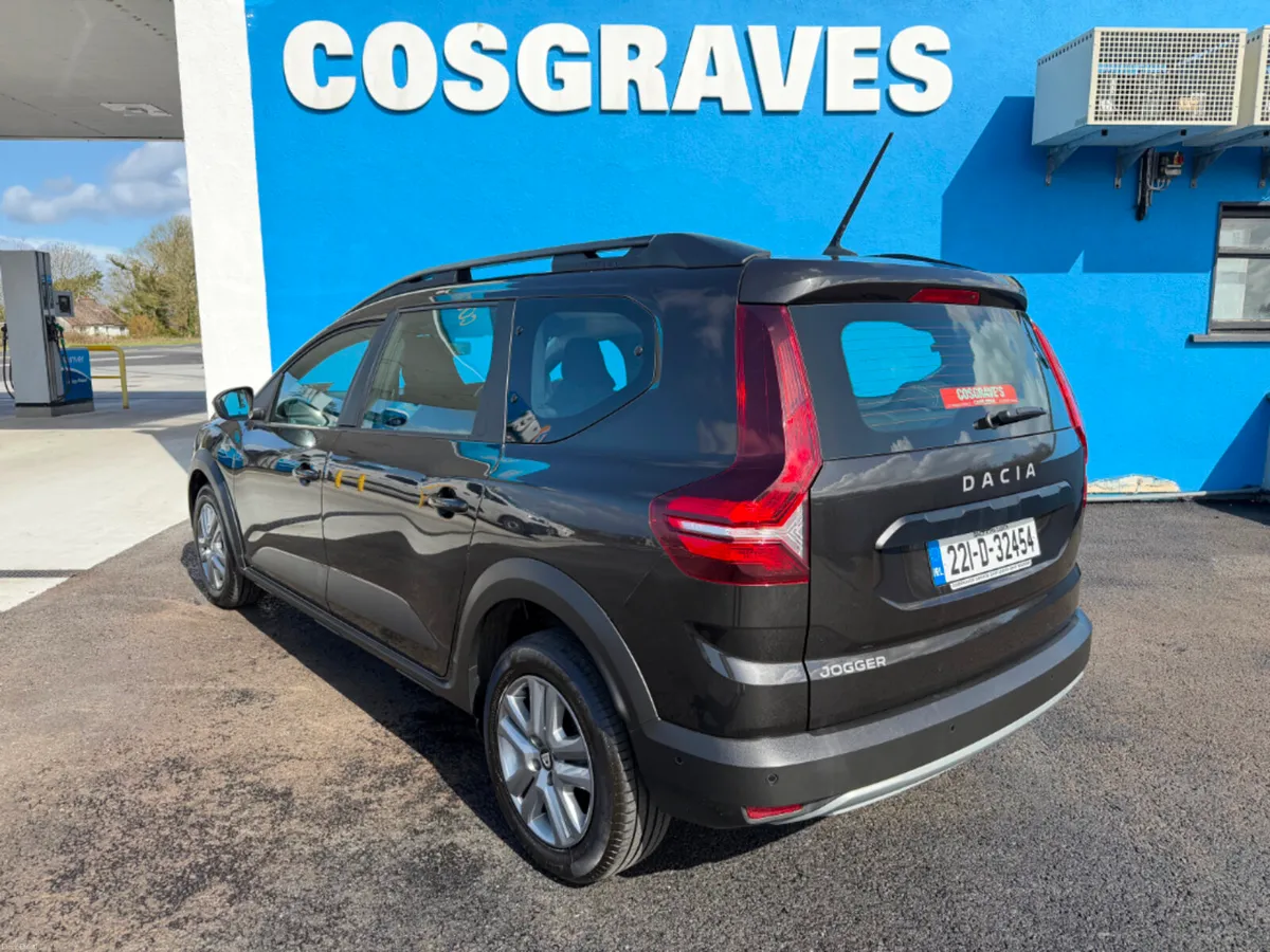 Dacia Jogger Comfort TCE 110 5DR * 7 SEATS / REVER - Image 4