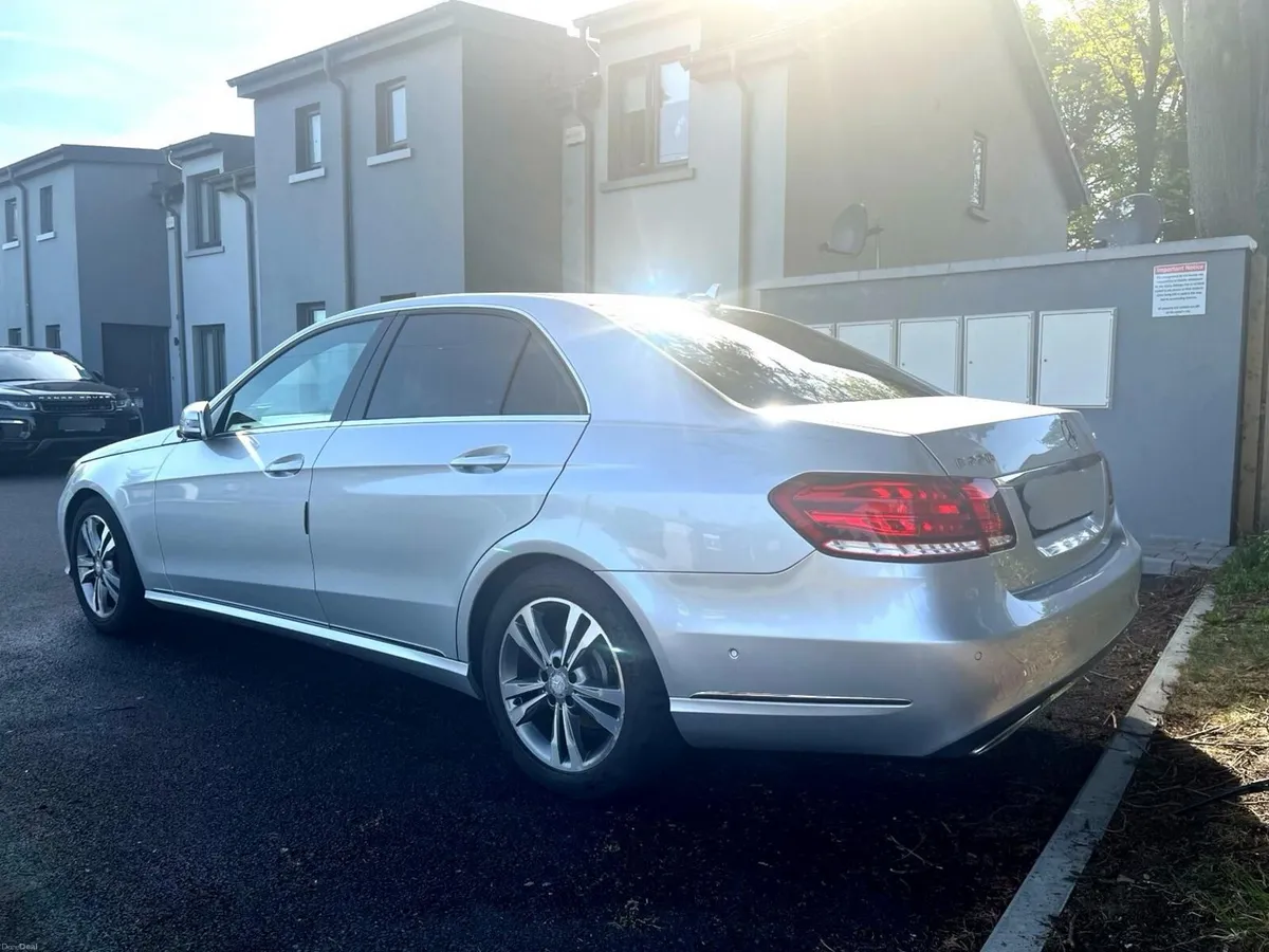 Mercedes E220 2015 AUTO | NEW NCT 2027 - Image 4
