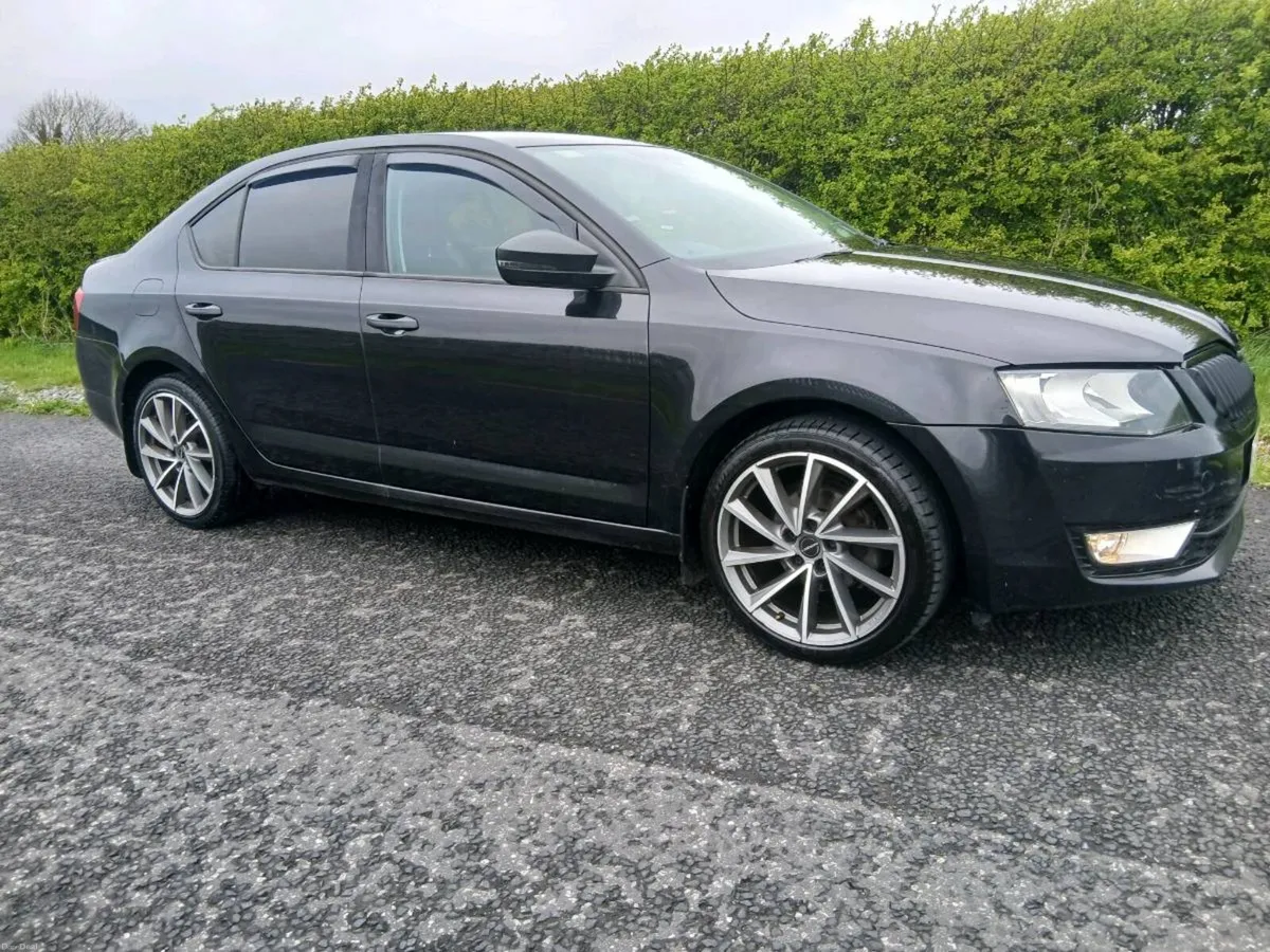 151 SKODA OCTAVIA 1.2 TSI VRS STYLING - Image 4
