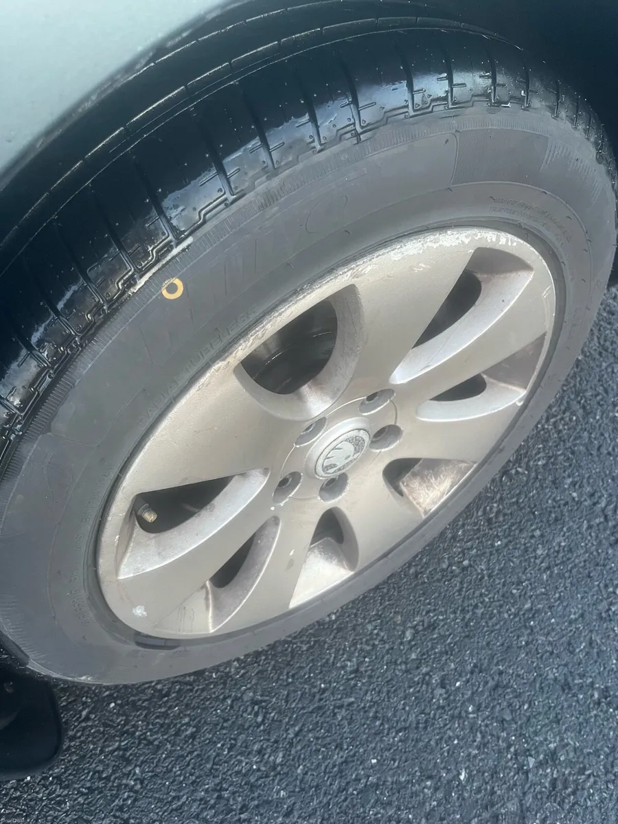 Skoda Superb 2009 1.9 Tdi new nct march 27 - Image 3