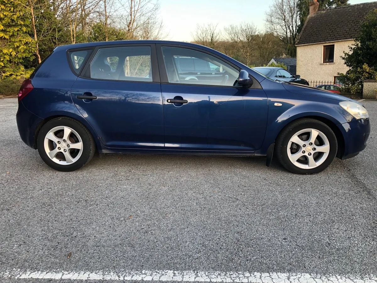 Kia ceed 1.6 crdi gs diesel  tax and test - Image 4
