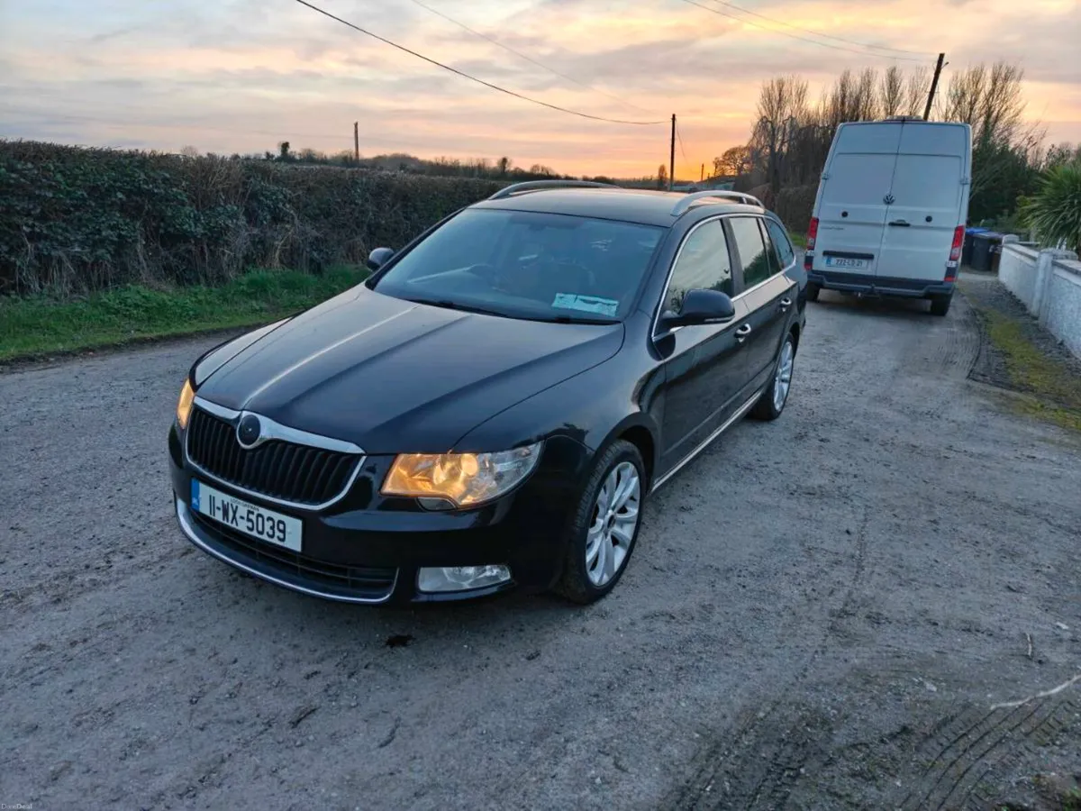 Skoda Superb 2.0 TDI estate - Image 1