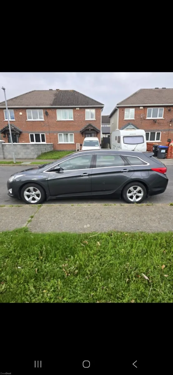 Hyundai i40 2013 - Image 2