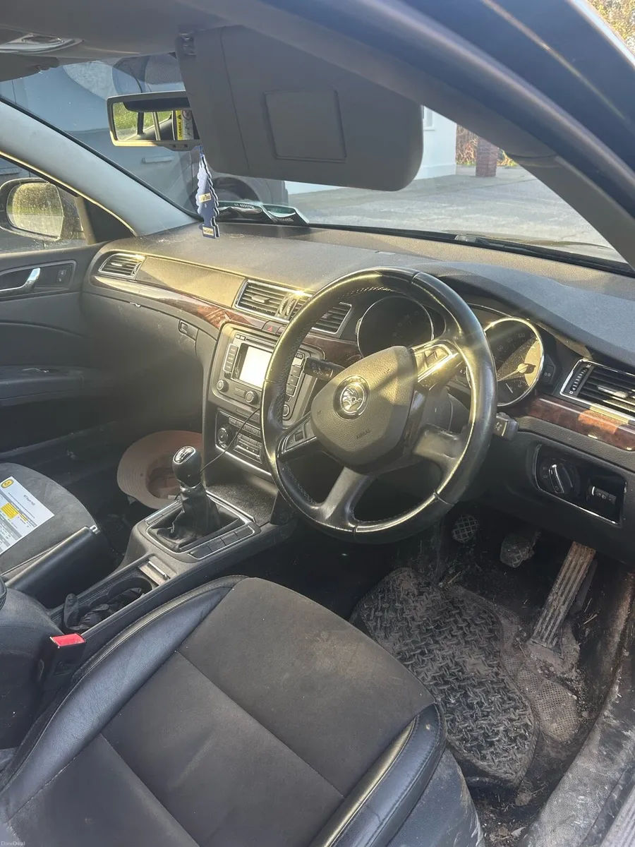 SKODA SUPERB - BE THE KING OF THE ROAD - Image 3