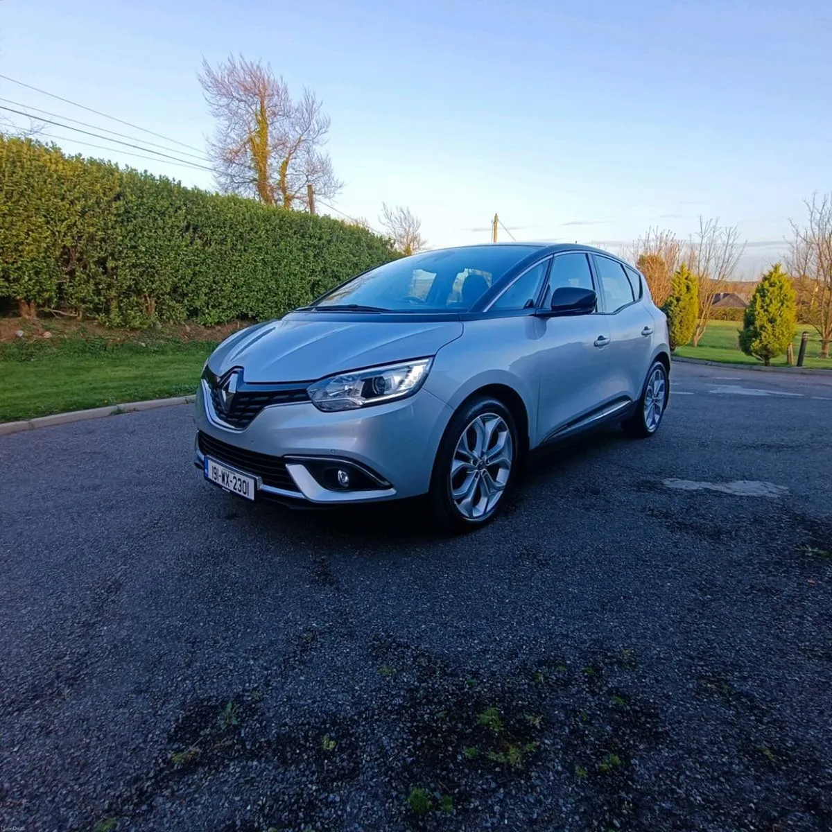 2019 Renault Scenic Iconic Blue dci - Image 1