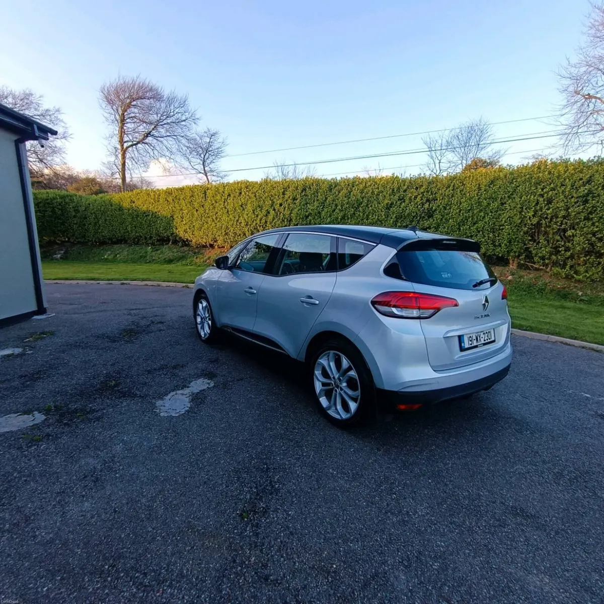 2019 Renault Scenic Iconic Blue dci - Image 4