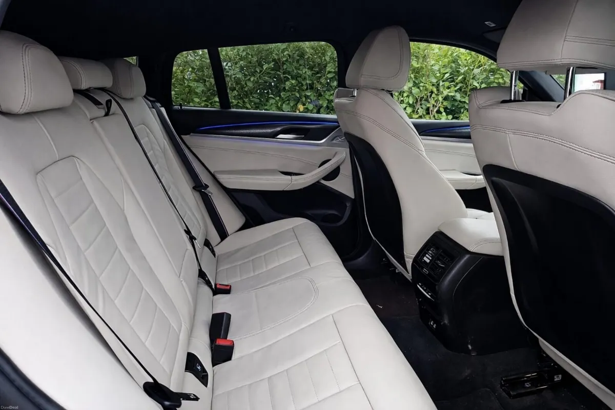 BMW X4 2023 - Image 1