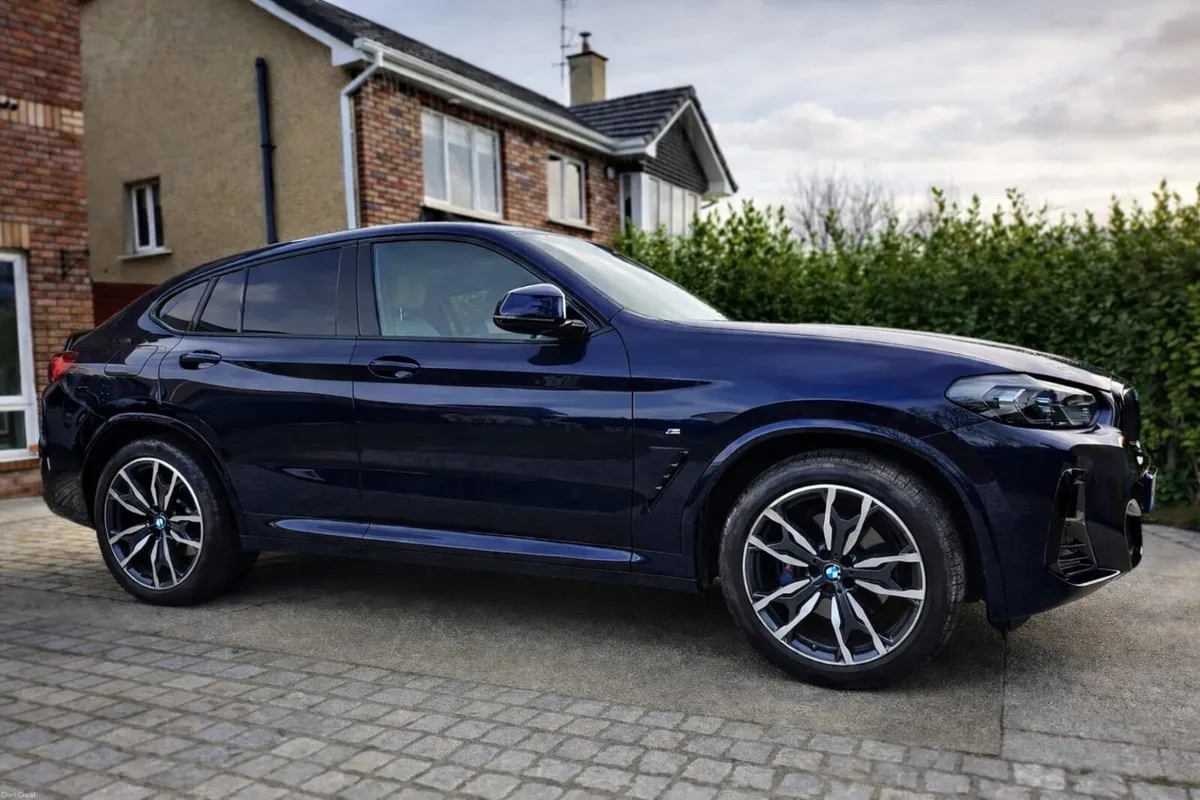 BMW X4 2023 - Image 1