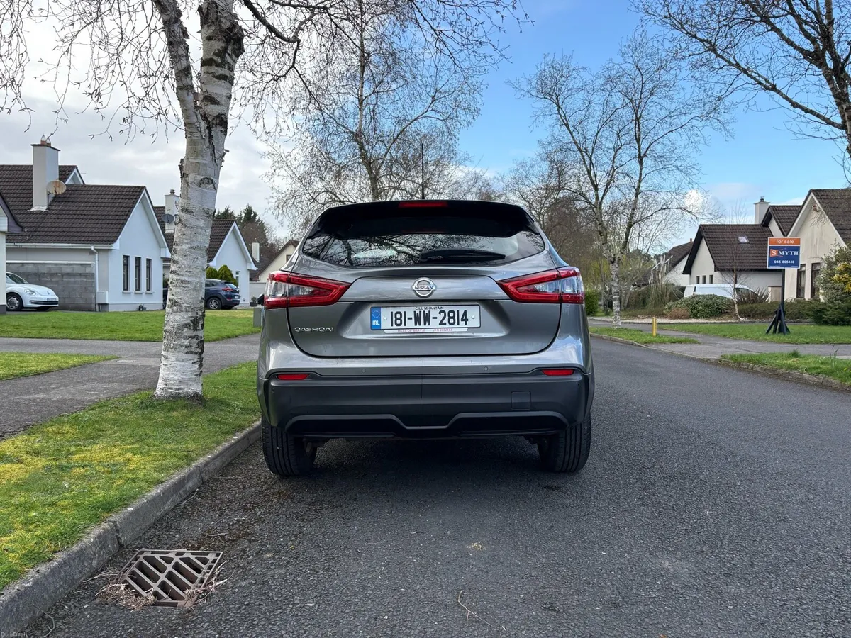 Nissan Qashqai 1.2 Petrol Manual - Image 4