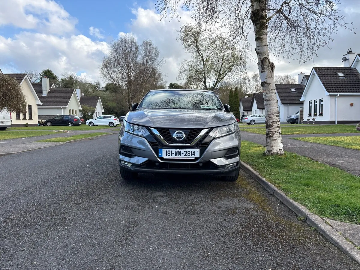 Nissan Qashqai 1.2 Petrol Manual - Image 2