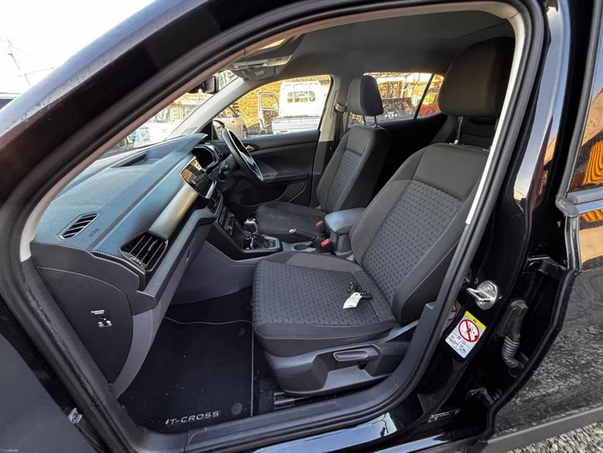 Volkswagen T-Cross 1.0 First - Image 2