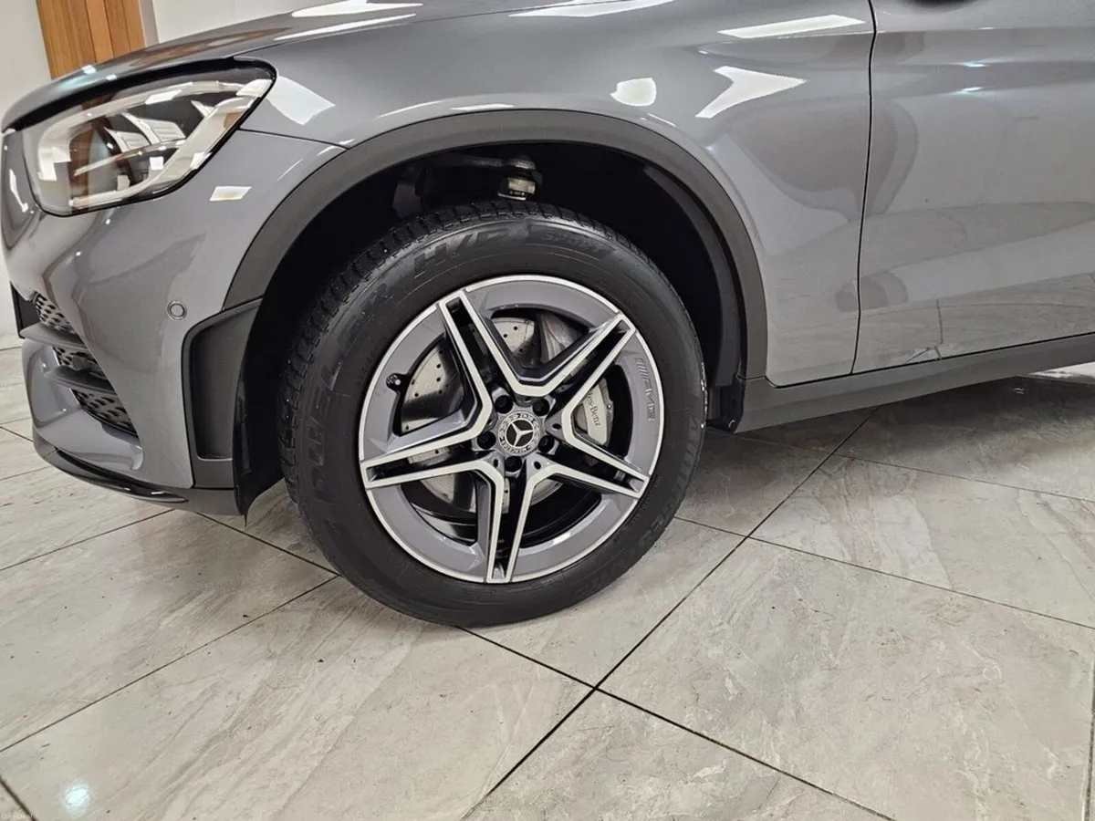 Mercedes-Benz GLC LOW MILES // PANORAMIC SUNROOF - Image 4