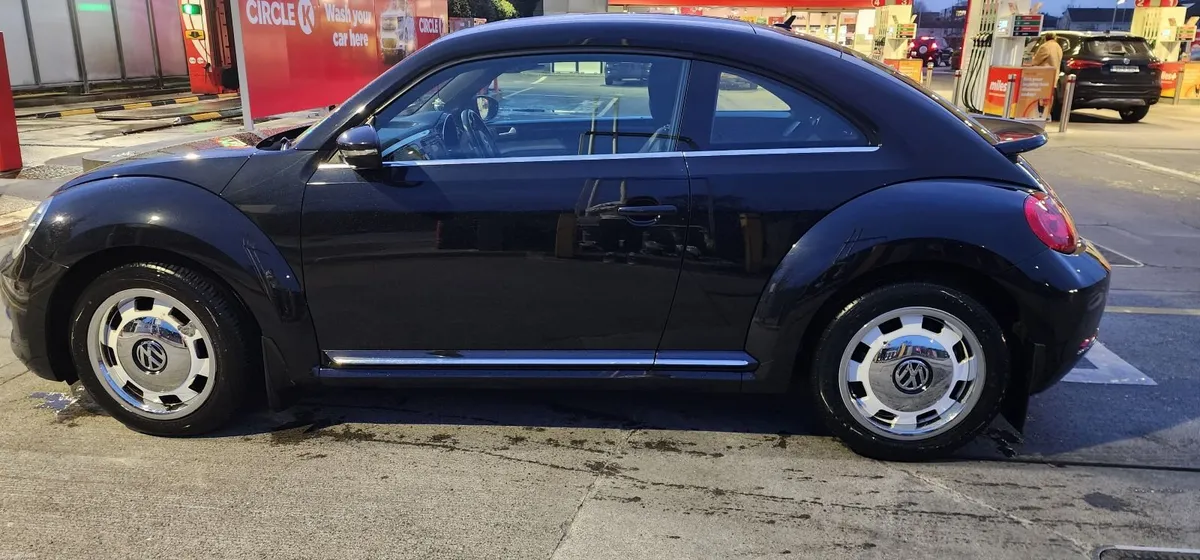 Volkswagen Beetle 2015 - Image 4