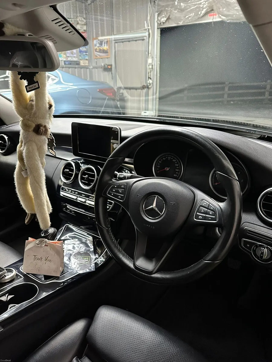 Mercedes C220d - Image 4