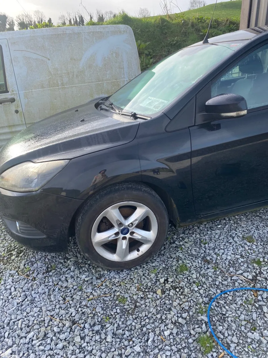 Ford Focus 2010 - Image 4