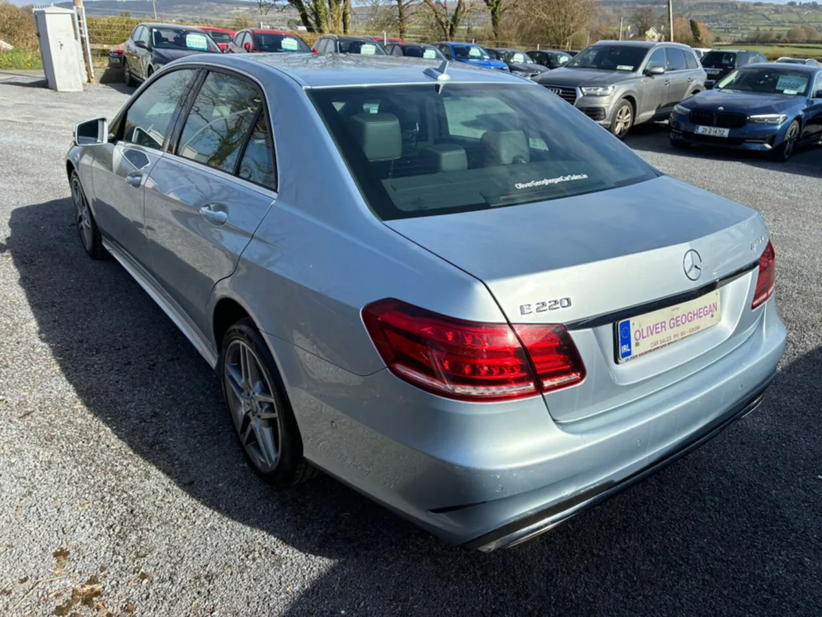 Mercedes-Benz E-Class E220 CDI AMG SPORT AUTO (LOW - Image 3