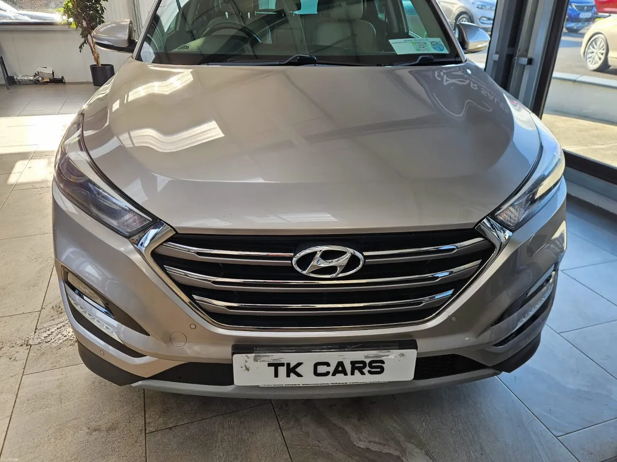 18 HYUNDAI TUCSON PREMIUM SE - Image 4