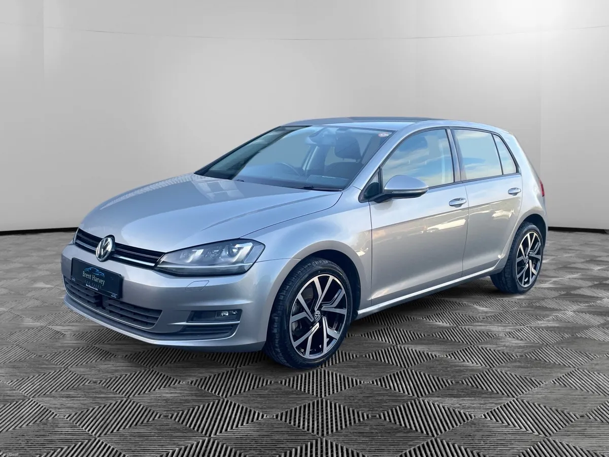 VW Golf DSG Comfortline*Low KM* - Image 1