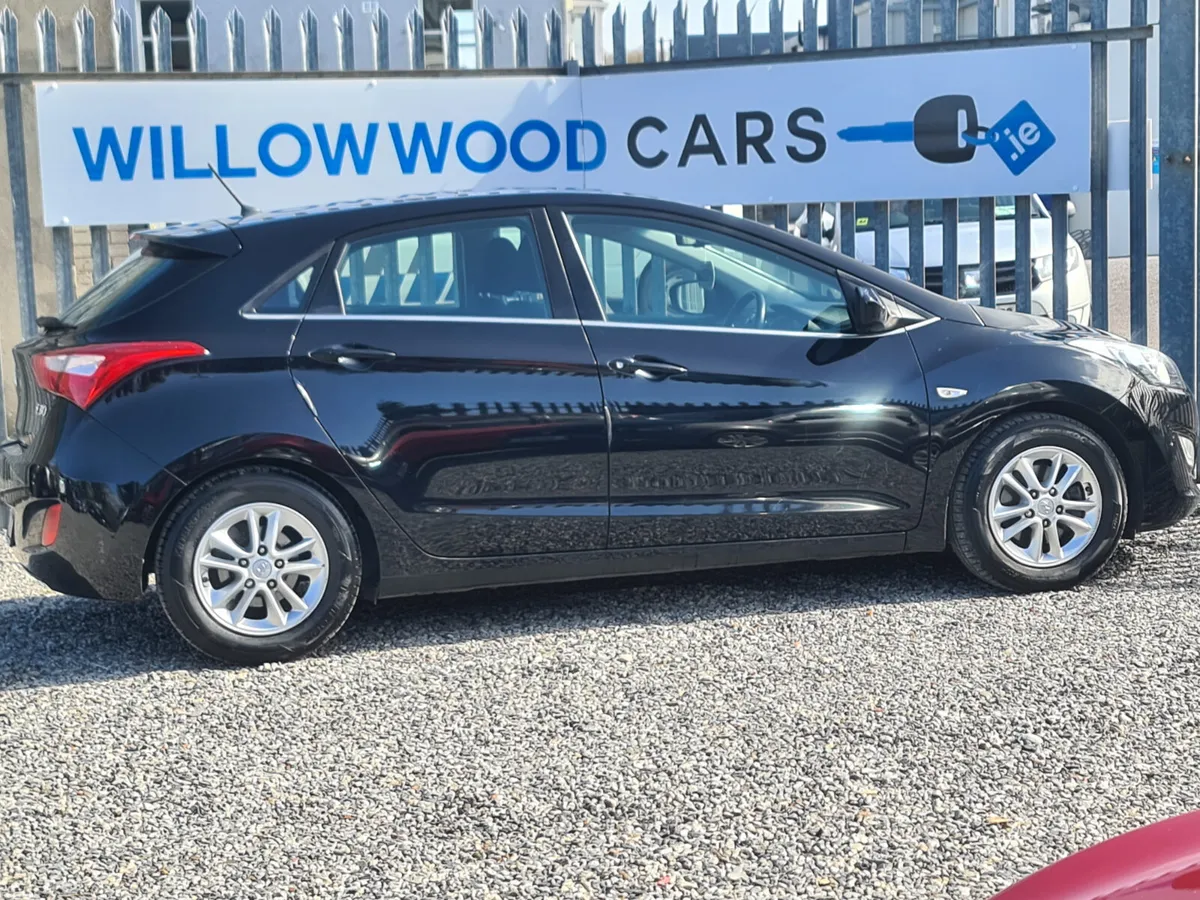 Hyundai i30 1.6crdi 5dr deluxe 2016 - Image 5