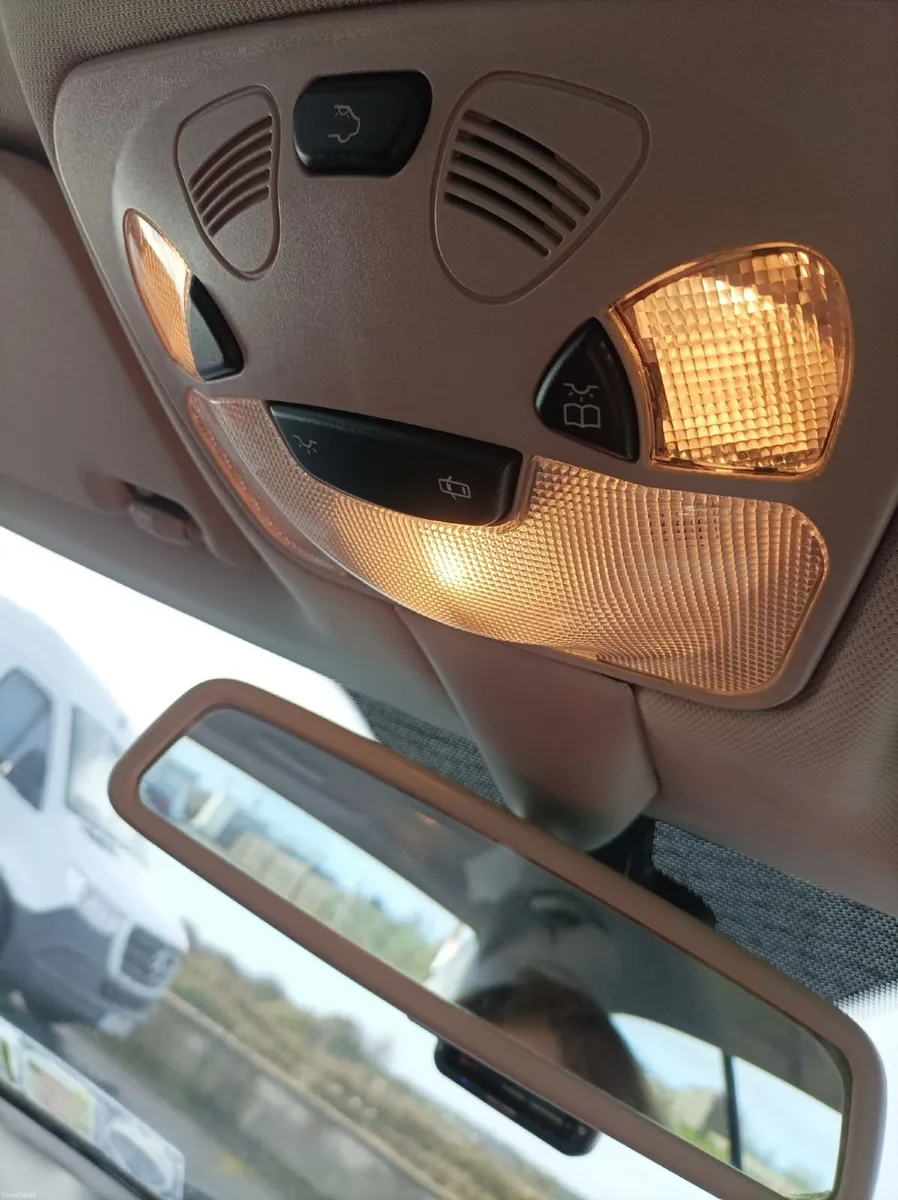 Mercedes-Benz CLK 240 - Image 3