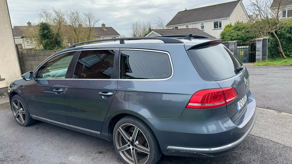 Volkswagen Passat - Image 3