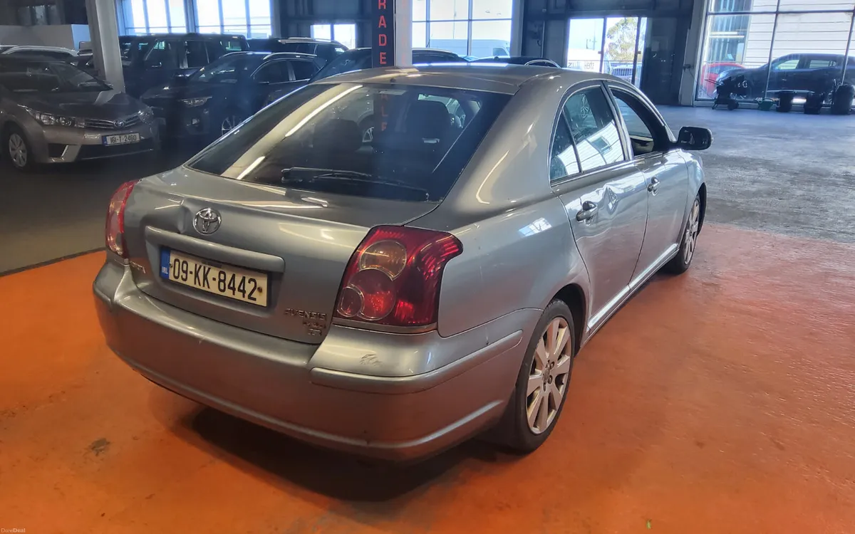 Toyota Avensis 2009 - Image 3