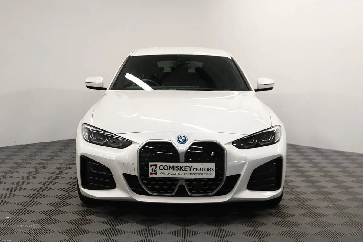 BMW i4 40 M Sport - Image 2