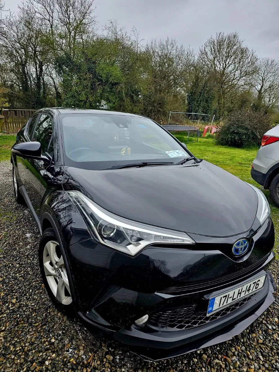 Automatic Toyota C-HR 2017 - Image 1