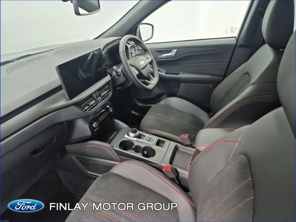 Ford Kuga 2.5 ST-LINE X.. PLUG IN HYBRID--FREE WIN - Image 4