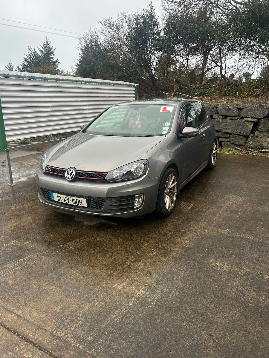 Volkswagen golf - Image 1