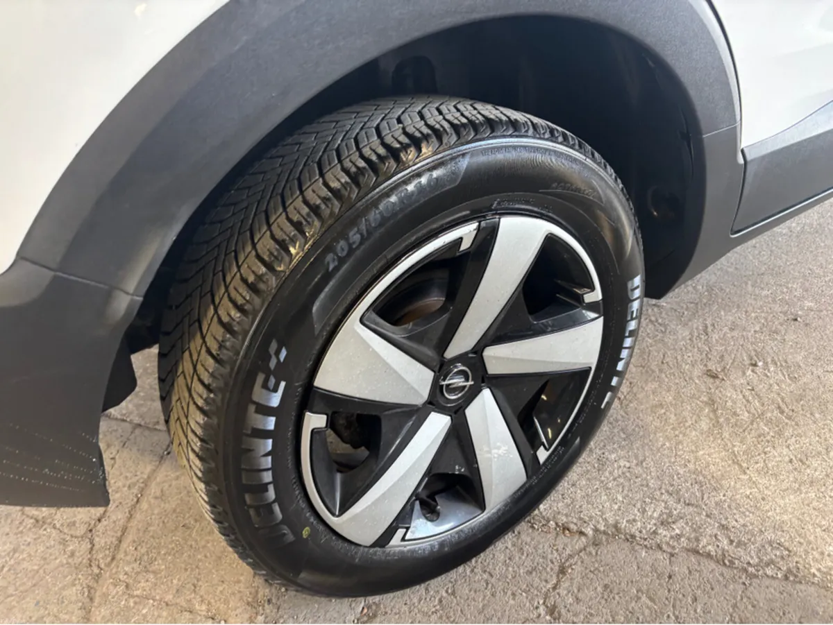 Opel Crossland SC-1.2 110PS -PET- -PET-6SP 5DR X - Image 2