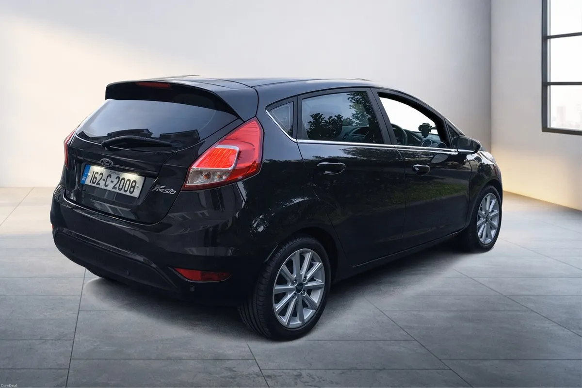 2016 Ford Fiesta 1.5 TDCi Titanium - Image 2