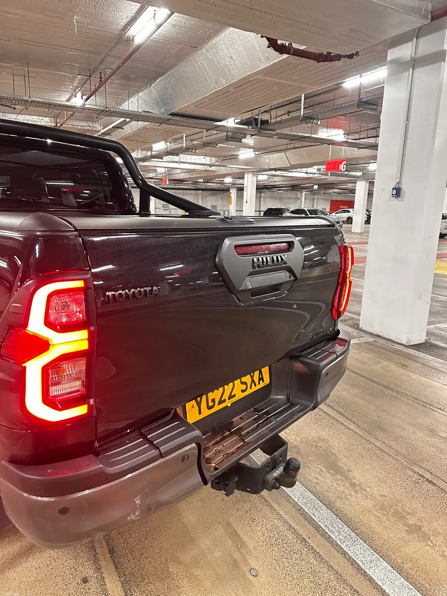 Toyota Hilux Invincible X - 2.8L Manual - Image 3