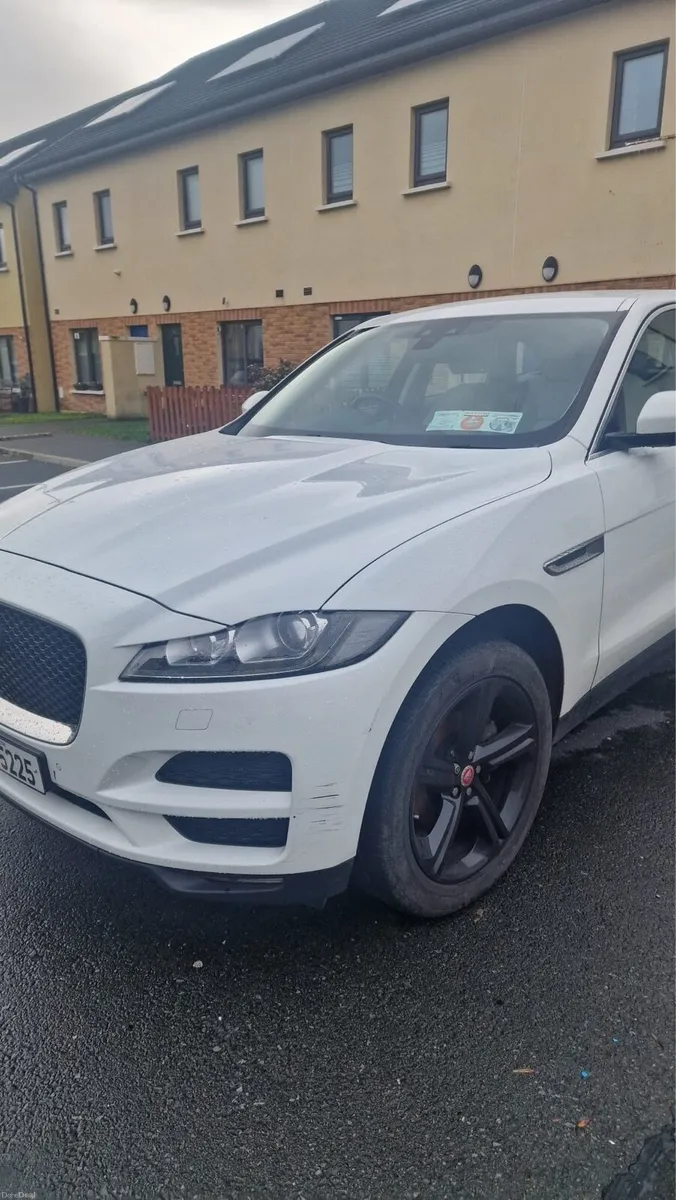 Jaguar F-Pace - Image 2