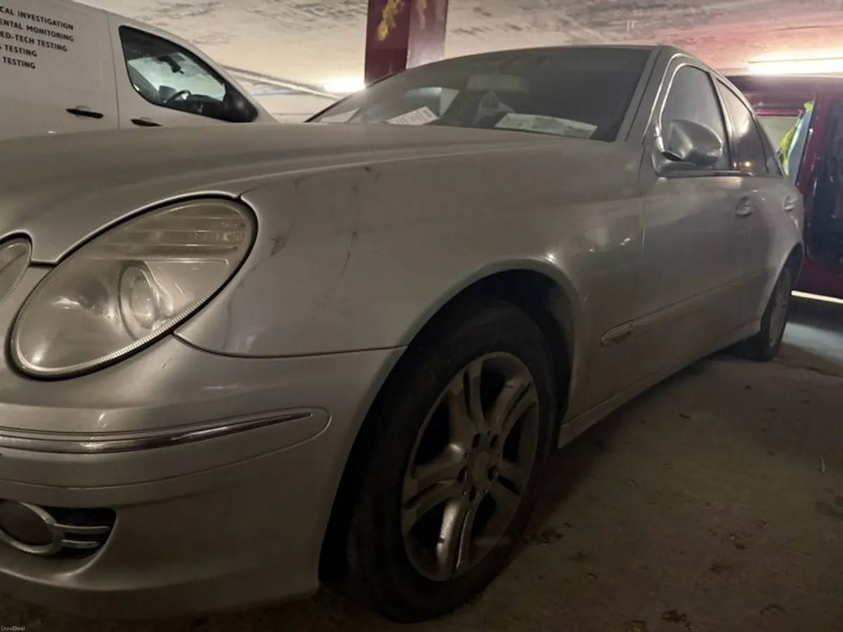 2008 Mercedes-benz E-class - Image 2