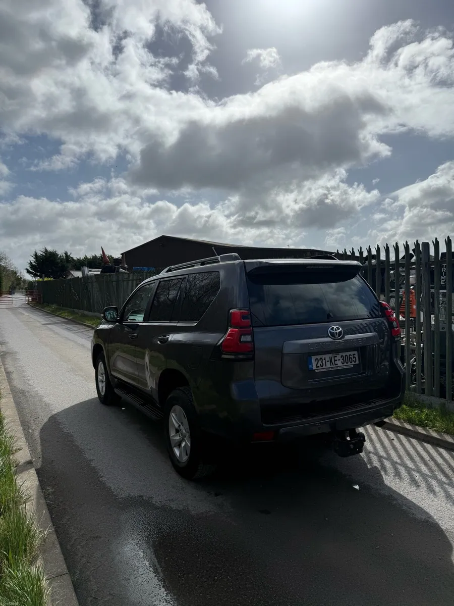 Toyota Landcruiser 2023 - Image 2