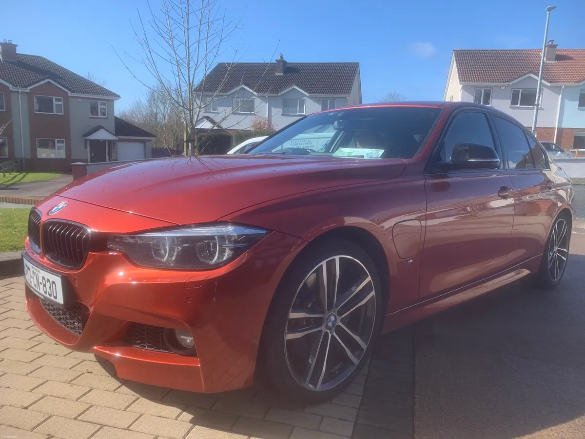 BMW 330e - Image 2
