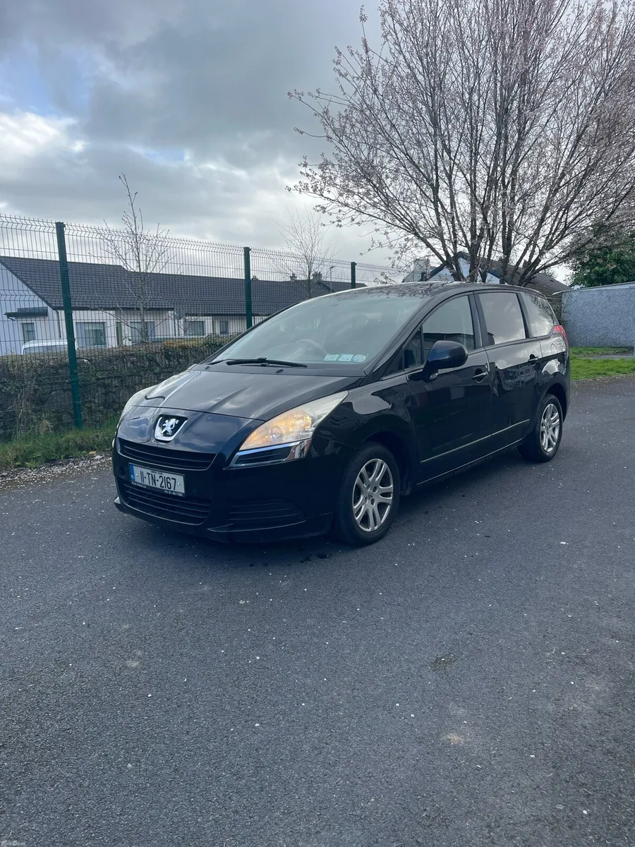 2011 PEUGEOT 5008 DIESEL 1.6 HDI NCT & TAX - Image 1