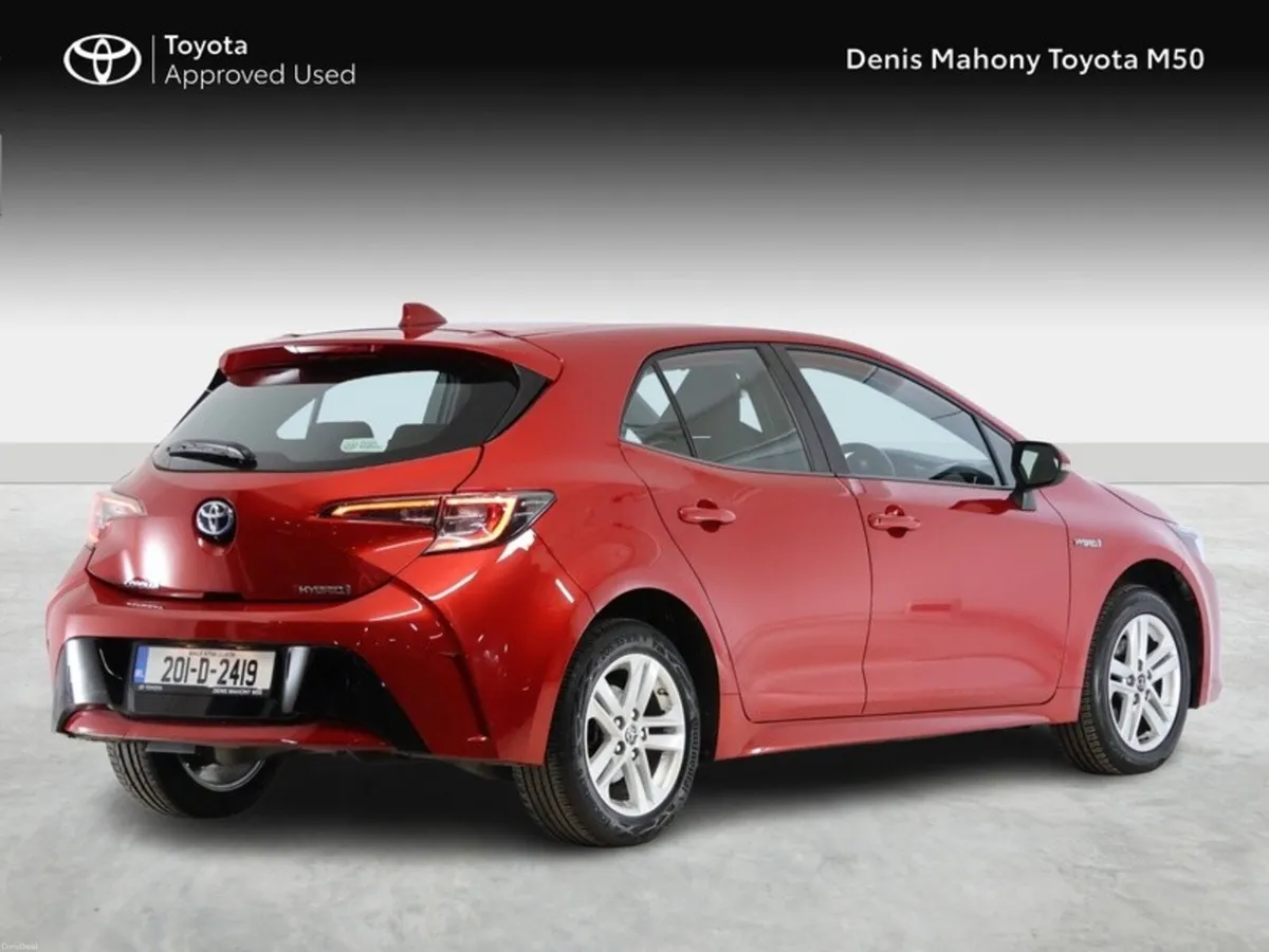 Toyota Corolla Luna Hatchback Hybrid - Image 2