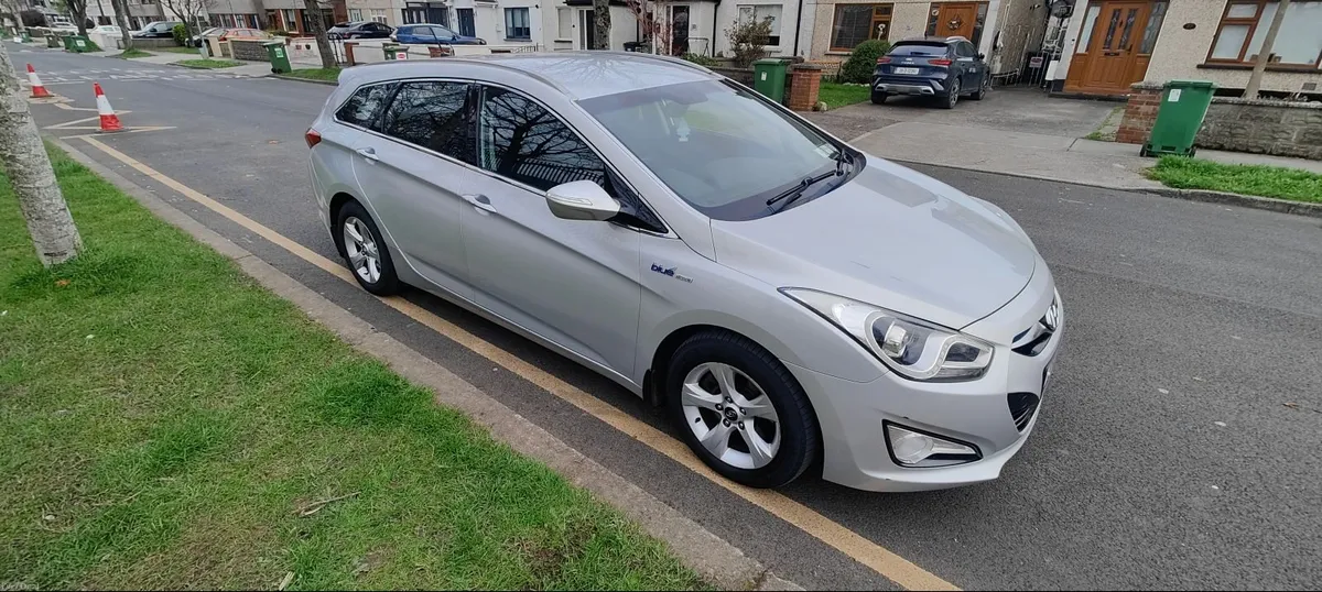 Hyundai i40 2013 executive - Image 1