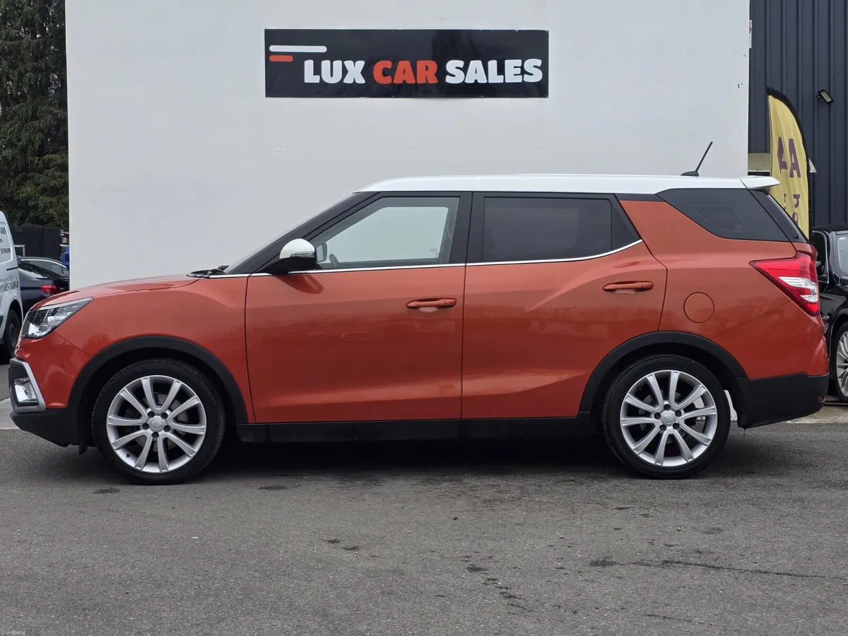 SsangYong Tivoli 1.6 PETROL AUTOMATIC - Image 3