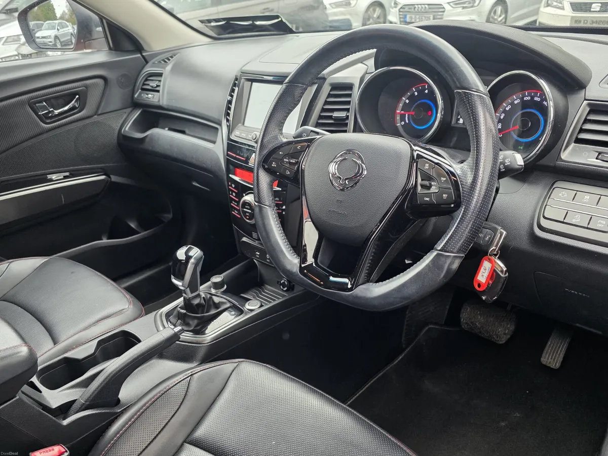 SsangYong Tivoli 1.6 PETROL AUTOMATIC - Image 4