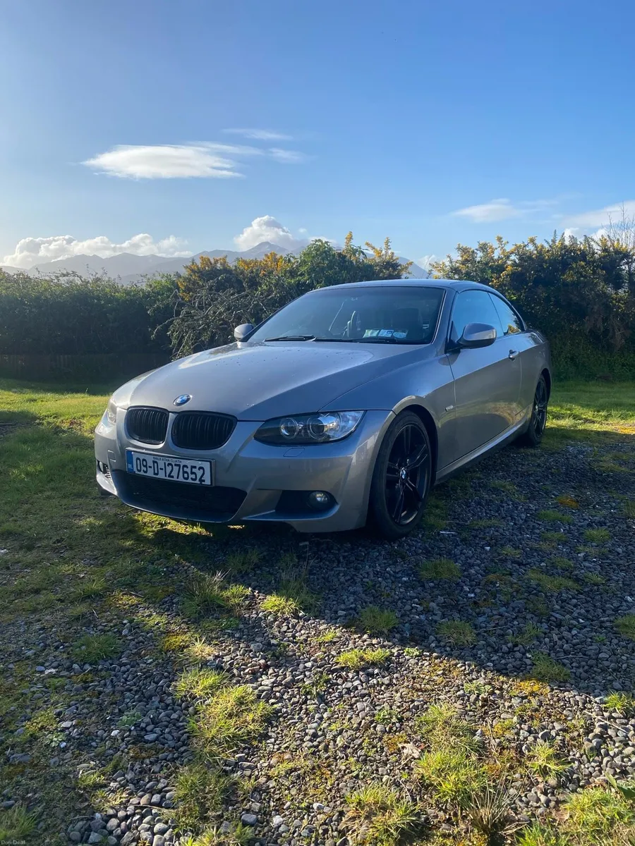 2009 BMW 320d convertible - Image 1